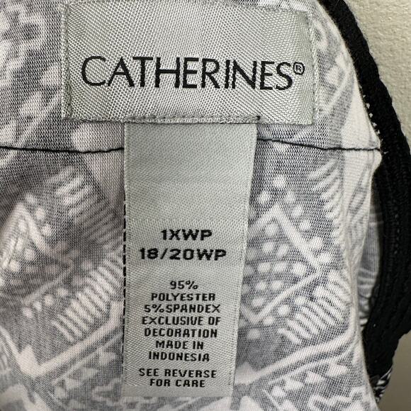 Catherines Maxi Dress Sleeveless Crochet Collar Abstract Print Black White 1XWP - Picture 6 of 8